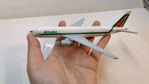 FLS Alitalia B777 Diecast Metal Airplane Collection with Stand for Display Miniature Airlines Model Vintage Novelty Ornamental Aircraft Airliners Home Shop Office Decoration Table Desktop Decor Educational Boys Girls Gift Item Collector’s Choice Planes