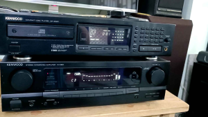 Amply stereo Kenwood có chỉnh EQ đánh sò 2 vít