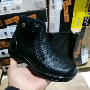 Sepatu Boots Anak Laki-laki Bahan Kulit Hitam Model Resleting 6 Inch