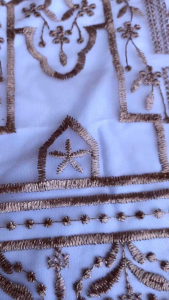 Tile Etnik Sapto Premium: Pilihan Terbaik untuk Ruang Tamu Anda