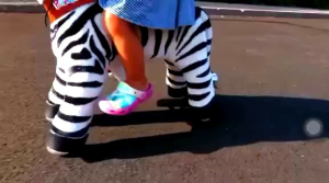 ม้าโยกควบ