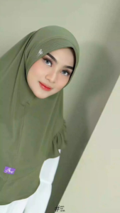 Jilbab Hijab Wanita Dewasa: Jersey Instan Rempel & Bahan Stella Cantik
