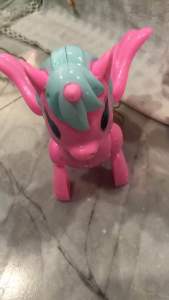 ของเล่นม้าโพนีเดินได้ มีเสียง มีไฟ ใส่ถ่านAA 2 ก้อน Pony can walk have sound and fire