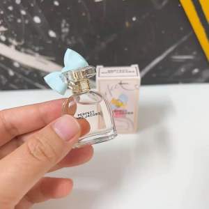 Nước hoa nữ Perfect hồng 5ml