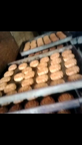 paket hemat  2 box bakpia  putri 1 box isi 10  jdi 2 box isi 20 pc