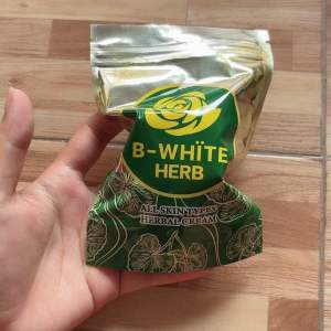 ครีมสมุนไพร บีไวท์เฮิร์บ ปลอดภัย ไร้สารอันตราย - B-White Herb Cream