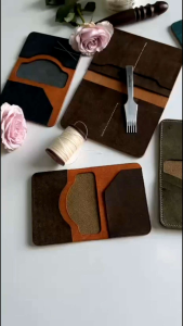 Passport Cover Pueblo Leather - STONEDEER Premium Quality🇮🇹 หนังแท้อิตาลี สัมผัสนุ่ม ทนทาน | Italian leather - buttery soft built to last ดีไซน์ 2 สี ทั้งภายนอกและภายใน | Two-tone design✂️ แฮนด์เมด French Seam ทุกขั้นตอน | Handcrafted💳 มีช่องใ