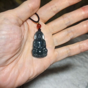 Premium Type A Jadeite Icy blue green Guan Yin Jade pendant (with certificate) 优质翡翠冰蓝绿观音吊坠(带证书)