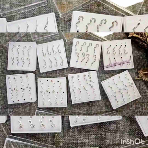 (1PASANG) ANTING SLIP BUNGA ELEGAN KOREAN STYLE / ANTING TUSUK BUNGA PERMATA BERLIAN IMITASI / ANTING FASHION / FLOWER LEAF STUD EARRING EAR CLIPS / CWC7828