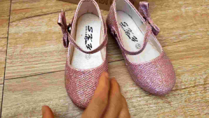 Sepatu Pesta Anak Perempuan: Tips & Rekomendasi Ukuran 22-35