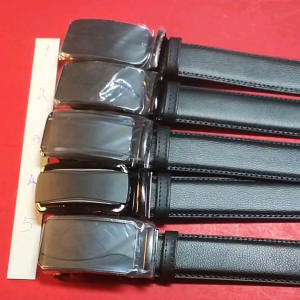 เข็มขัดหนังหัวอัดโตโลมัสเนื้อซิ้งค์สายหนังดำมีบันไดขนาด36มม