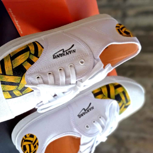 SEPATU TAKRAW NANYANG MOTIF KOSTUM NAMA