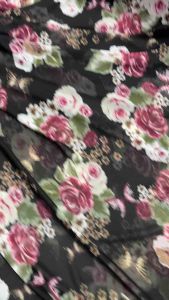 Voan thun lưới họa tiết hoa rực rỡ đẹp mắt. Chất voan nhập mịn đẹp co giãn . Khổ vải 15m