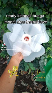 Kelopak Bunga Lampu Bahan Mika Model Love Kuat Awet Dekorasi Ruangan Murah Cantik & Diameter 28 cm