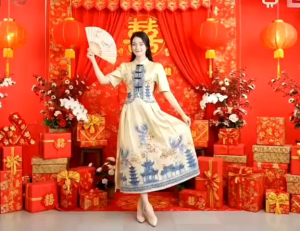 Maxi Dress Qipao Cheongsam Batik Modern Temple dengan Desain Elegan dan Motif Tradisional Baju Wanita