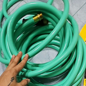 STANLEY accuscape 400PSI heavy duty hose. 50ft 15.2meters 5/8 IN. diameter 2757.9KPA 4 ply