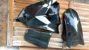spakbor depan dasi dada depan dan tutup tanki aerox new karbon