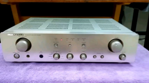 Ampli Marantz PM-4400 còn đẹp như hình nguyên zin.