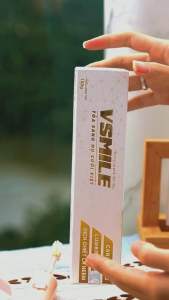 Kem đánh răng thảo dược Vsmile cho bé ngừa sâu răng nuốt được dùng cho người niềng răng 150g/ tuýp