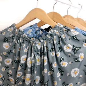 Celana Pendek Wanita Rayon: Pilihan Nyaman & Santai