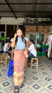 ผ้าไหมไทยตัดเย็บแล้วไม่อัดกาว