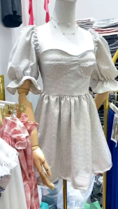 💕💕เดรสแขนตุ๊กตาเว้าหลังจร้าแม่ แอบน่ารักนิดๆ