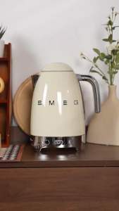 SMEG KLF04 Electric Kettle –  High-End Temperature-Controlled Stainless Steel Kettle  Water Boiler with Keep-Warm
