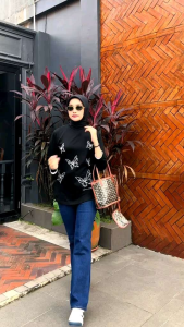 Kaosinn - Atasan Kaos Wanita Nameera Motif kupu-kupu full color | Lengan Karet 7/8 | Bahan Katun Combed 20s | Bisa Seragaman