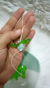 ลูกปัดใบไม้อะคริลิก สีเขียวใส