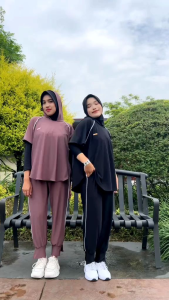 Setelan Olahraga Tangan Pendek: Joging, Yoga & Indoor Outdoor