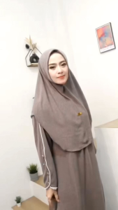 Medina Dress Gamis Muslim Wanita Set Kerudung Hijab Mat Knitt Terbaru