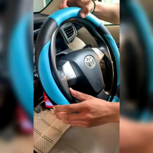 Sarung, Cover & Pelindung Stir Mobil: Pilihan Terbaik Untuk Toyota Vios, Truk Mercedes & Hino 500