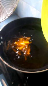 kerupuk fotato / kerupuk noni noni mentah kemasan 500gram