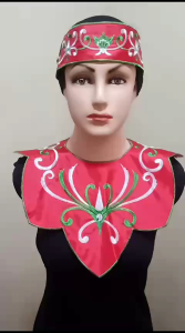 Lingkar Tari Tradisional & Renda Dada: Desain dan Aksesoris