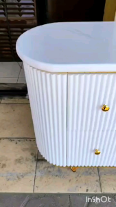 Meja TV untuk Ruang Keluarga: Meja TV TrinityJayaFurniture