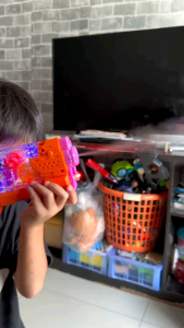 ของเล่นปืนละอองน้ำ ปืนใส สีสันสดใส มีเสียง มีไฟ