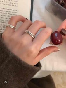 สไตล์ญี่ปุ่นและเกาหลีอารมณ์เรียบง่ายแหวนหูข้าวสาลีส่วนบุคคลแหวนย้อนยุคระดับไฮเอนด์