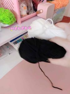 Móc khóa len Mèo đeo tai nghe cute - Handmade Headphone-Wearing Cat Keychain