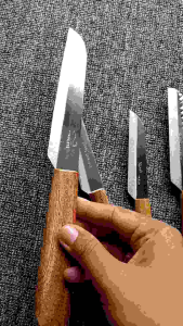 Pemilihan & Penggunaan Pisau Dapur Tingkat Tinggi