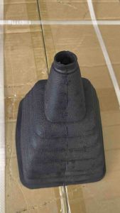 ยางครอบเกียร์ ตัวนอก ใช้กับรถ ISUZU TFR DRAGON EYES มังกรทอง แข็งแรงทนทาน ยางเกรดมาตรฐานสินค้า พร้อมส่ง