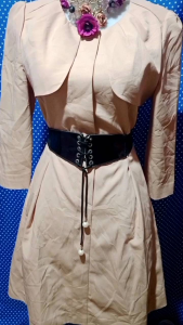 Dress Lengan 3/4 Krem: Desain Fashionable & Bahan Berkualitas