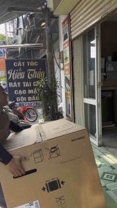 Bosch DWB98JQ50B Series 6 Wall-Mount Range Hood with Touch Control and Ducted Ventilation 90cm