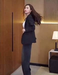 8515# Big Size S-3XL กางเกงยีนส์ทรงตรงย้อนยุคสไตล์เกาหลีใหม่สำหรับผู้หญิงดีไซน์หลายกระเป๋าขากว้างหลวม