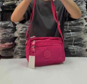 #กระเป๋าสะพาย ขนาดเล็ก 8 นิ้ว#1509#กระเป๋าผู้หญิง#กระเป๋าผู้ชาย มี4ช่องซิป