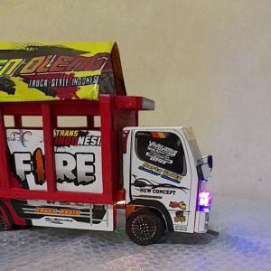 TRUK OLENG JUMBO PALING BESAR LENGKAP LAMPU DAN TERPAL