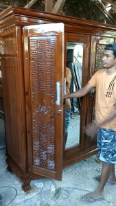 lemari pakaian hijab 3 pintu full jati