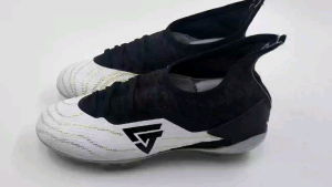 sepatu bola gastruz viver black white dewasa & junior - free kaos kaki