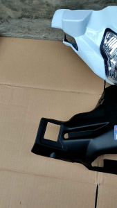 Batok Depan Belakang Yamaha Vega ZR Putih & Reflektor Depan Vega ZR TEBAL
