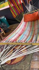Hammock เปลญวนสีสด เปลแต่งบ้าน แต่งสวน มือสอง - ราคาที่มีมาตรฐาน!
