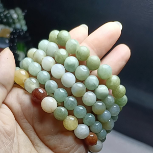 ประคำข้อมือหยกพม่าแท้ธรรมชาติ ข้อมือ หยกพม่าแท้เสริม โชคลาภ  ขนาด 8 มิล ความยาว 17_18 ซม  หยกพม่าแท้สีธรรมชาติแท้ รับประกันแท้ 100% แท้ทุกเม็ดทุกเส้น